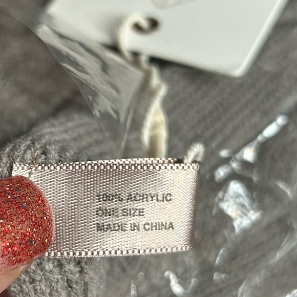 Gray Shaw - Picture 3 of 4